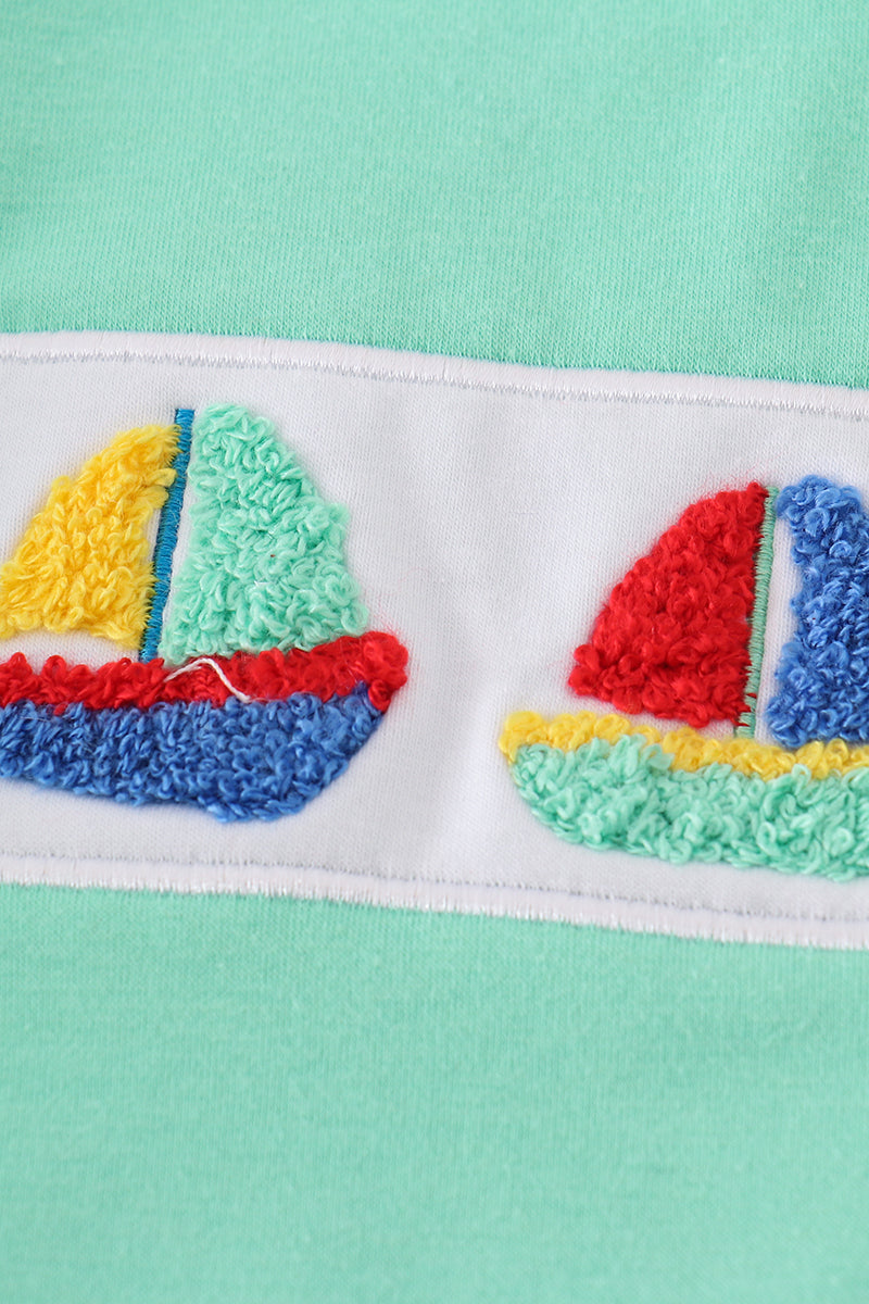 Green sailboat french knot set