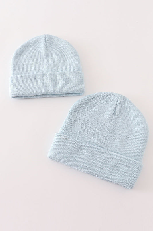 Blue ribbed basic knit beanie